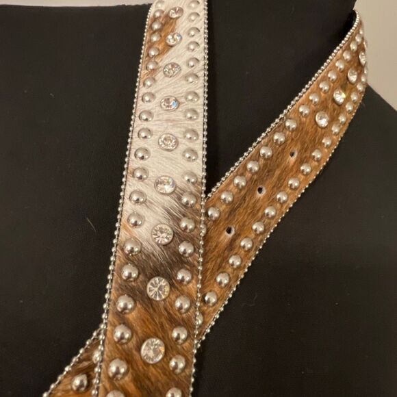 Nocona Women’s Leather/Calf Hair Rhinestone/Studs Western/Cowgirl Belt Size - Picture 4 of 14